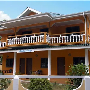 Bed & Breakfast Georgina's, Beau Vallon (Mahe)